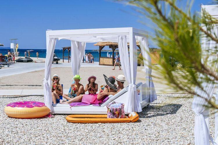 Holiday home Mobile Homes In Zaton Resort, With Large Pool Area *