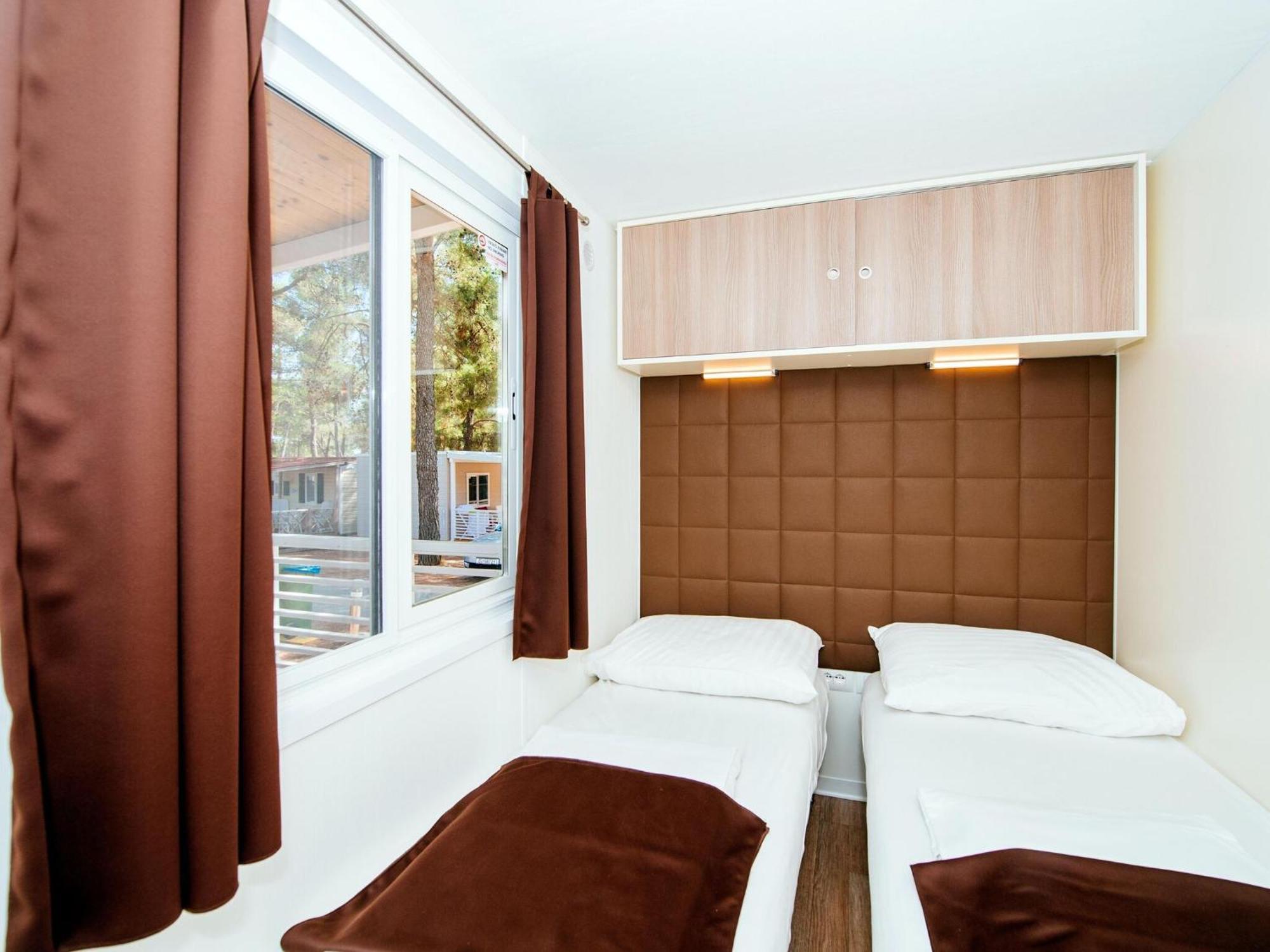 Holiday home Mobile Homes In Zaton Resort, With Large Pool Area *