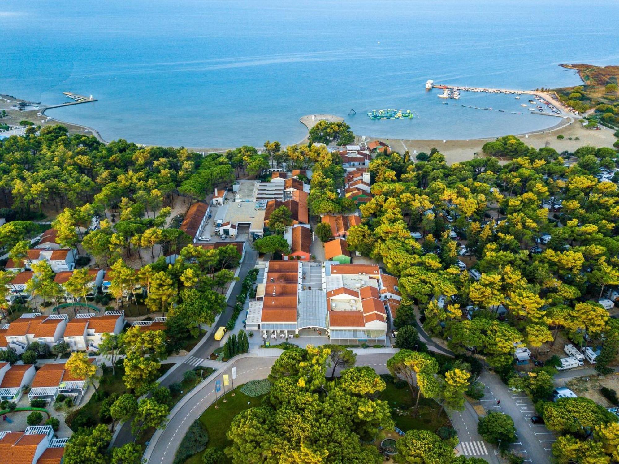 Mobile Homes In Zaton Resort, With Large Pool Area * Zaton (Zadar)