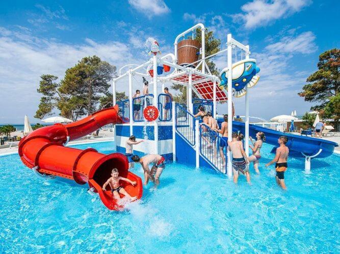 Mobile Homes In Zaton Resort, With Large Pool Area Zaton (Zadar)